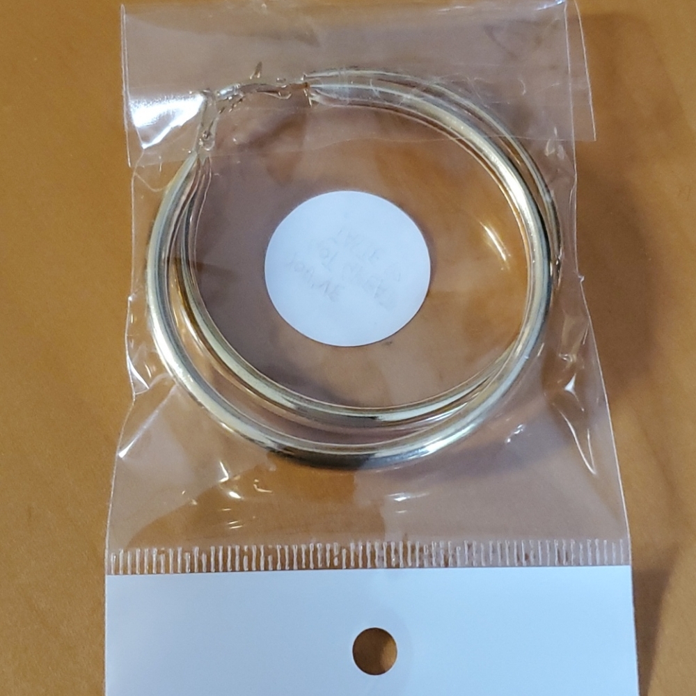 New in Bag Hoops 2.5"
